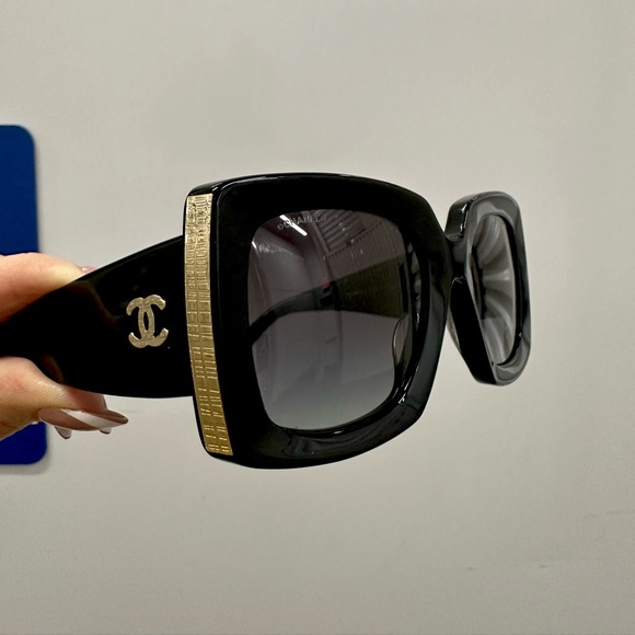 CHANEL Accessories - CHANEL RECTANGLE SUNGLASSES